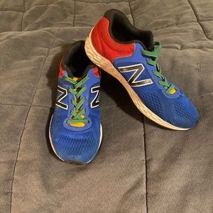 Unisex New Balance Fresh Foam Ashiri V2 Bungee